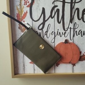 NEVER USED! Michael Kors clutch!